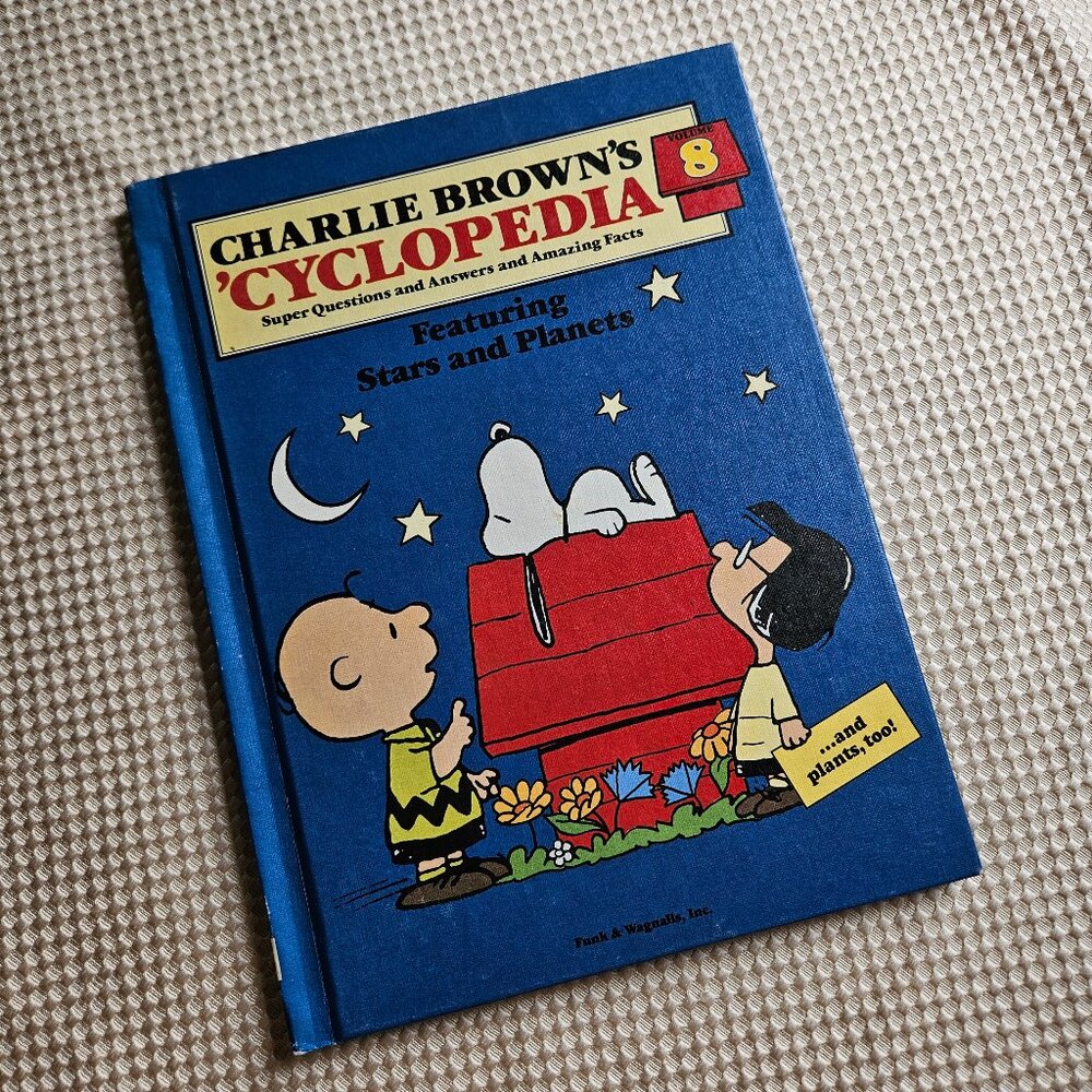 Vintage‎ Charlie Brown's 'Cyclopedia - Featuring Stars and Planets - Vol 8